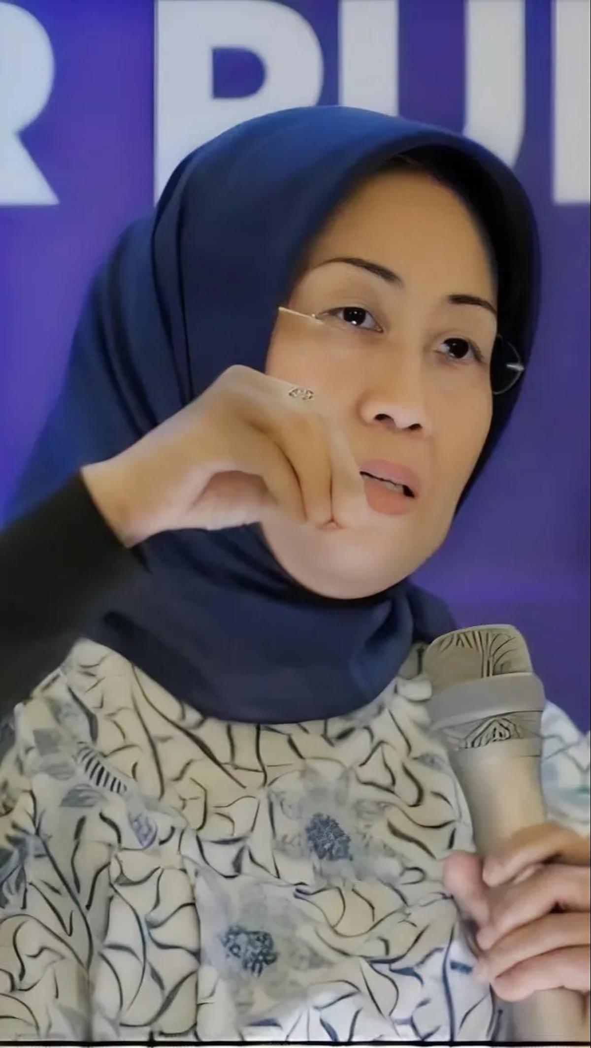 “Mung kurang sak-nil (hanya kurang sedikit lagi akan diteken-red),” ujar Ninik.&nbsp;
