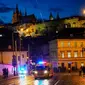 Polisi Ceko menutup area Jan Palach Square dan area yang berdekatan dengan gedung Universitas Charles, Praha, Republik Ceko, Kamis (21/12/2023). (Dok. AP Photo)