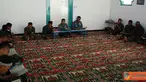 Citizen6, Surabaya: Perwira, Bintara, dan Tamtama Batalyon Howitzer-1 Mar pada saat selesai melaksanakan sholat Dzuhur berjamaah di musholla Batalyon Howitzer-1 Mar, dan diteruskan dengan Tadarrus Al-Qur’an. (Pengirim: Budi Abdillah).
