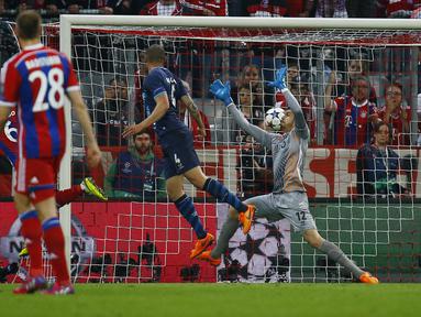 Thiago Alcantara membuka keunggulan bagi Bayern lewat sundulannya (Reuters/Michaela Rehle)