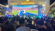 Nonton bareng final Piala Dunia 2026 di Stasiun Yogyakarta. (Bola.com/Ana Dewi)