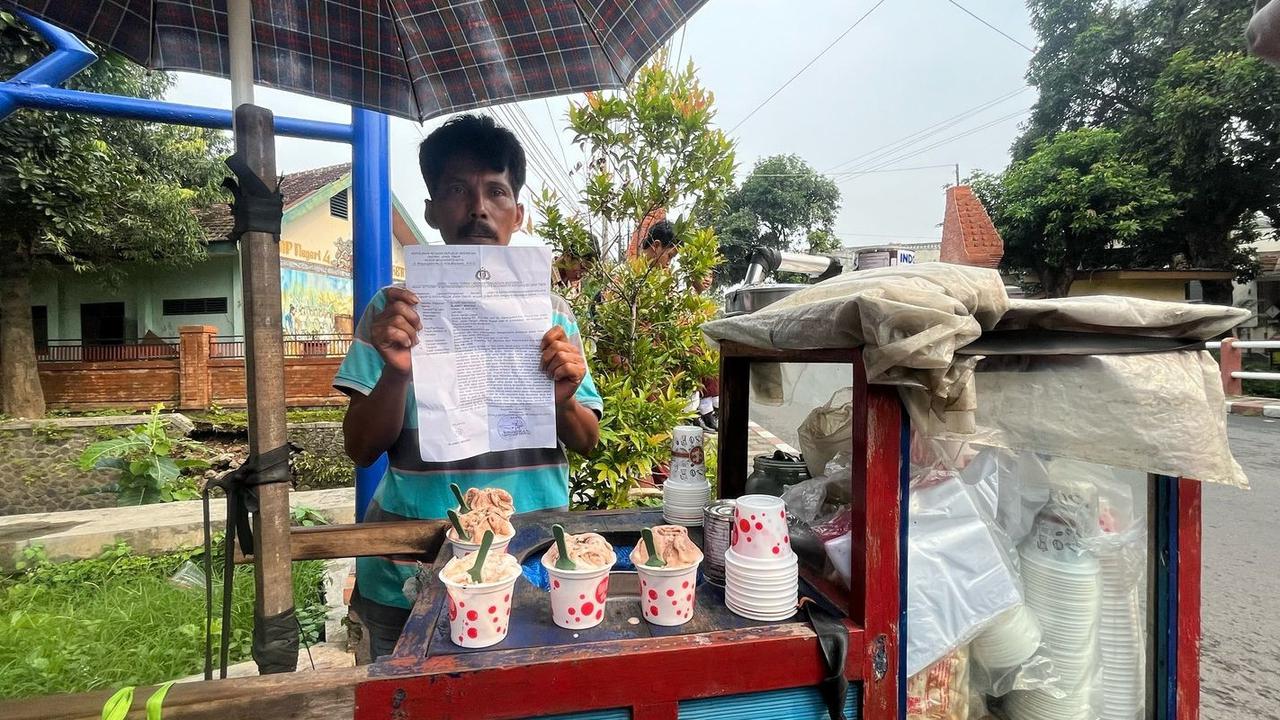 Cerita Penjual Es Putar Dikerjai Polisi Gadungan, Uang Rp9 Juta untuk Kuliah Anak Amblas