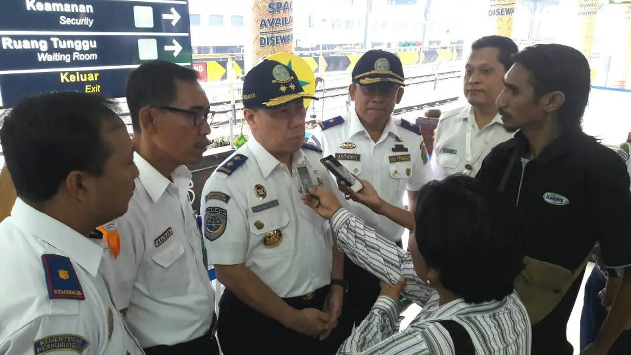 Sugihardjo melakukan kunjungan kerja ke Stasiun Besar Kereta Api Medan (Foto: Reza Efendi)