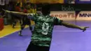 Pemain Vamos Mataram, Andriansyah, merayakan gol yang dicetaknya ke gawang Bintang Timur Surabaya dalam laga Seri III Grup B Wilayah Timur Pro Futsal League 2016 di GOR 17 Desember, Mataram, NTB, Sabtu (12/3/2016). (Bola.com/Arief Bagus)