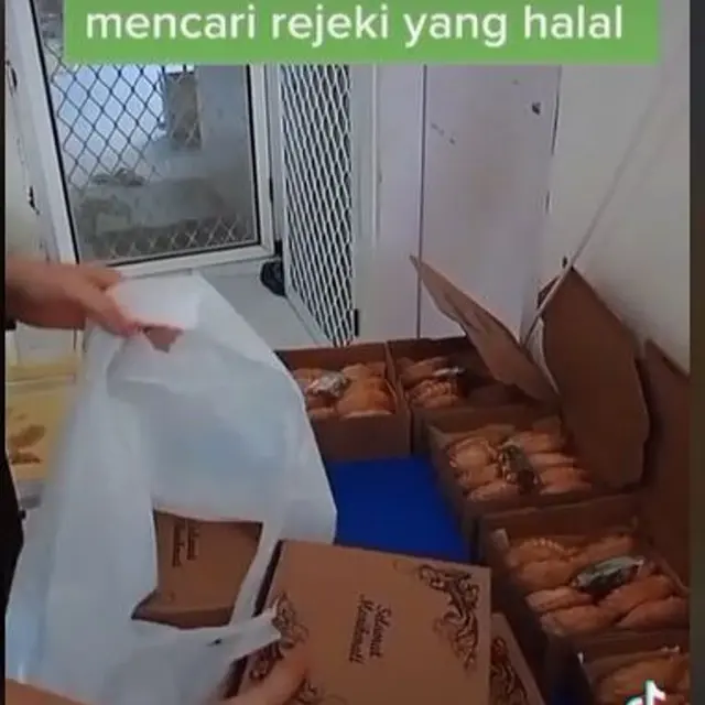 Cerita Sukses Usaha Pastel yang Dimulai Sambil Momong Anak
