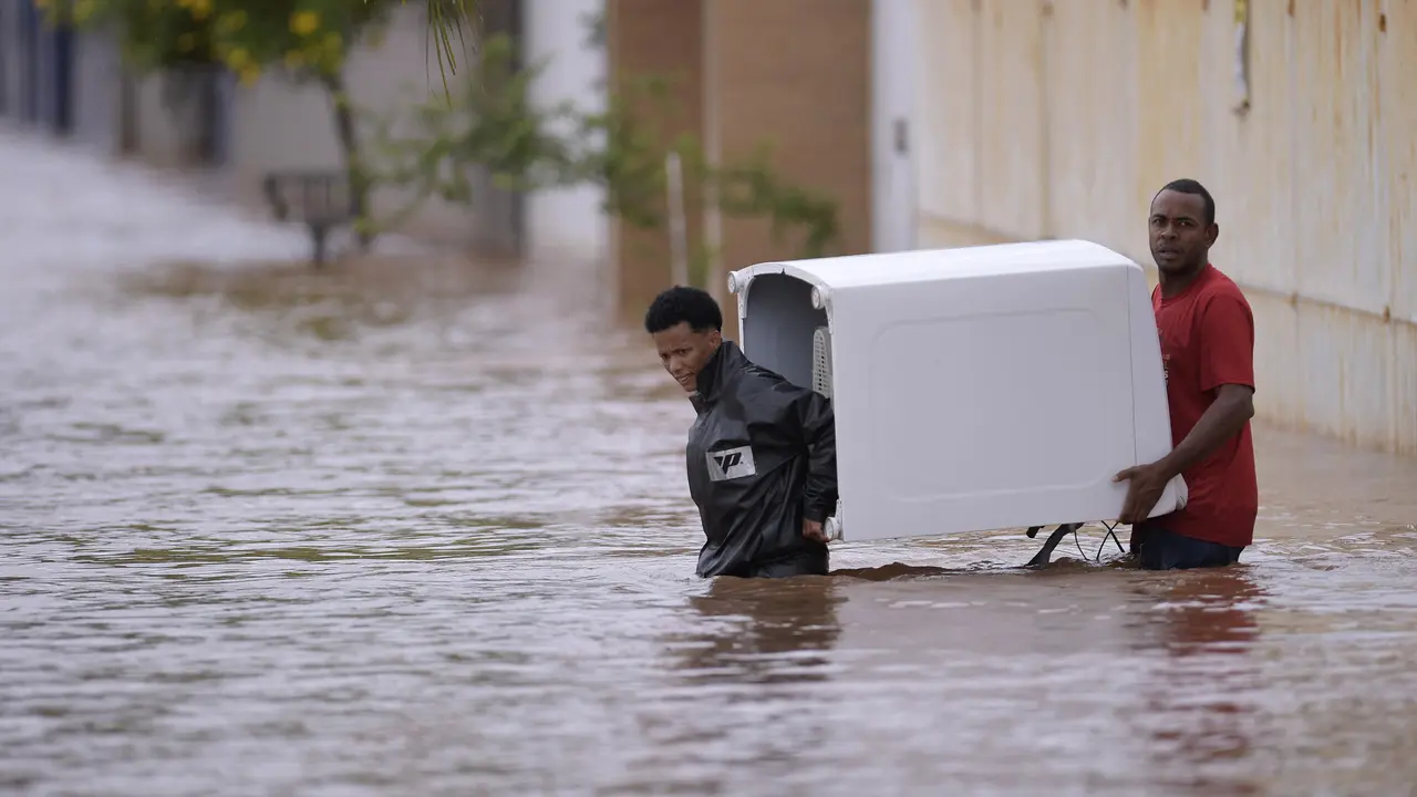 Diguyur Hujan Deras, Brasil Dilanda Banjir