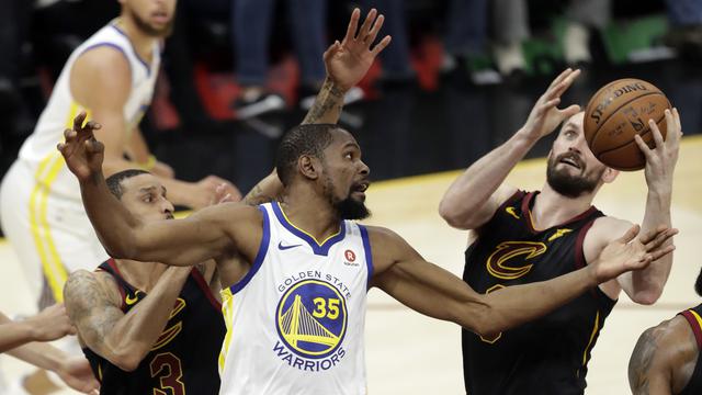 FOTO: Final NBA, Warriors Raih Kemenangan Kedua Atas Cavaliers