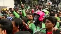 Ribuan pengemudi Go-Jek berunjuk rasa di kantor Go-Jek Kemang, Jakarta