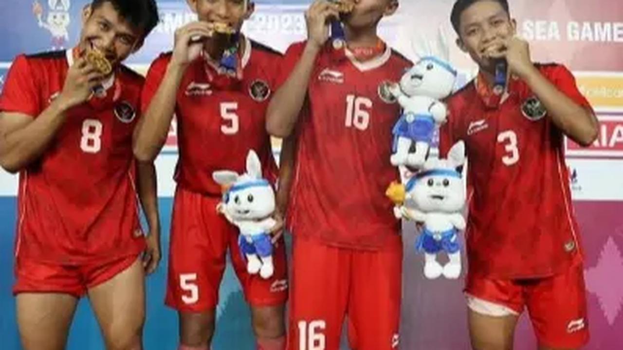 Ferarri Muhammad Bersama Rekan Satu Tim