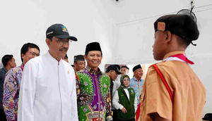 Siswa Disabilitas di Sekolah Rakyat Punya Semangat Belajar, Mensos Gus Ipul Kagum. Foto: Kemensos.