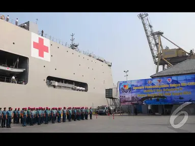 Dua buah kapal perang dilepas untuk diberangkatkan ke Raja Ampat, Tanjung Priok, Jakarta, Jumat (8/8/2014) (Liputan6.com/Andrian M Tunay)