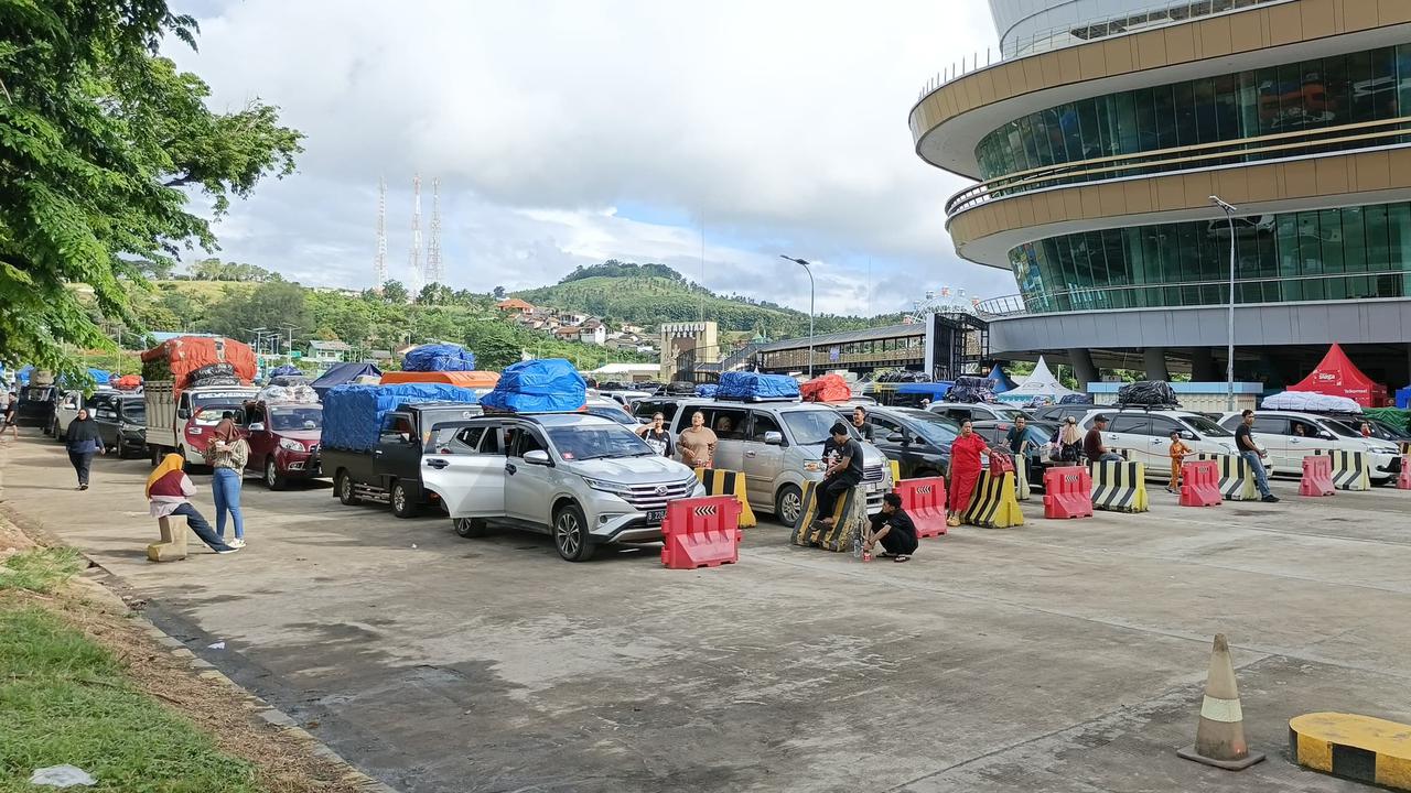 Puncak Arus Balik Libur Lebaran, PT ASDP Catat 127.853 Orang Tinggalkan Pelabuhan Bakauheni