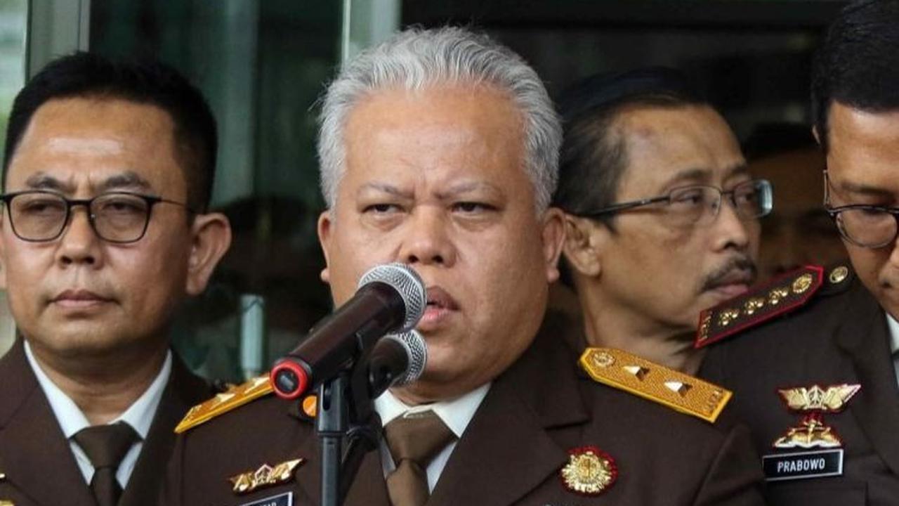 Pelimpahan barang bukti ini menandai langkah penting dalam proses hukum yang sedang berlangsung dan diharapkan akan membawa kejelasan lebih lanjut mengenai keterlibatan para tersangka dalam kasus ini. Foto: Liputan6.com / Herman Zakharia<br>