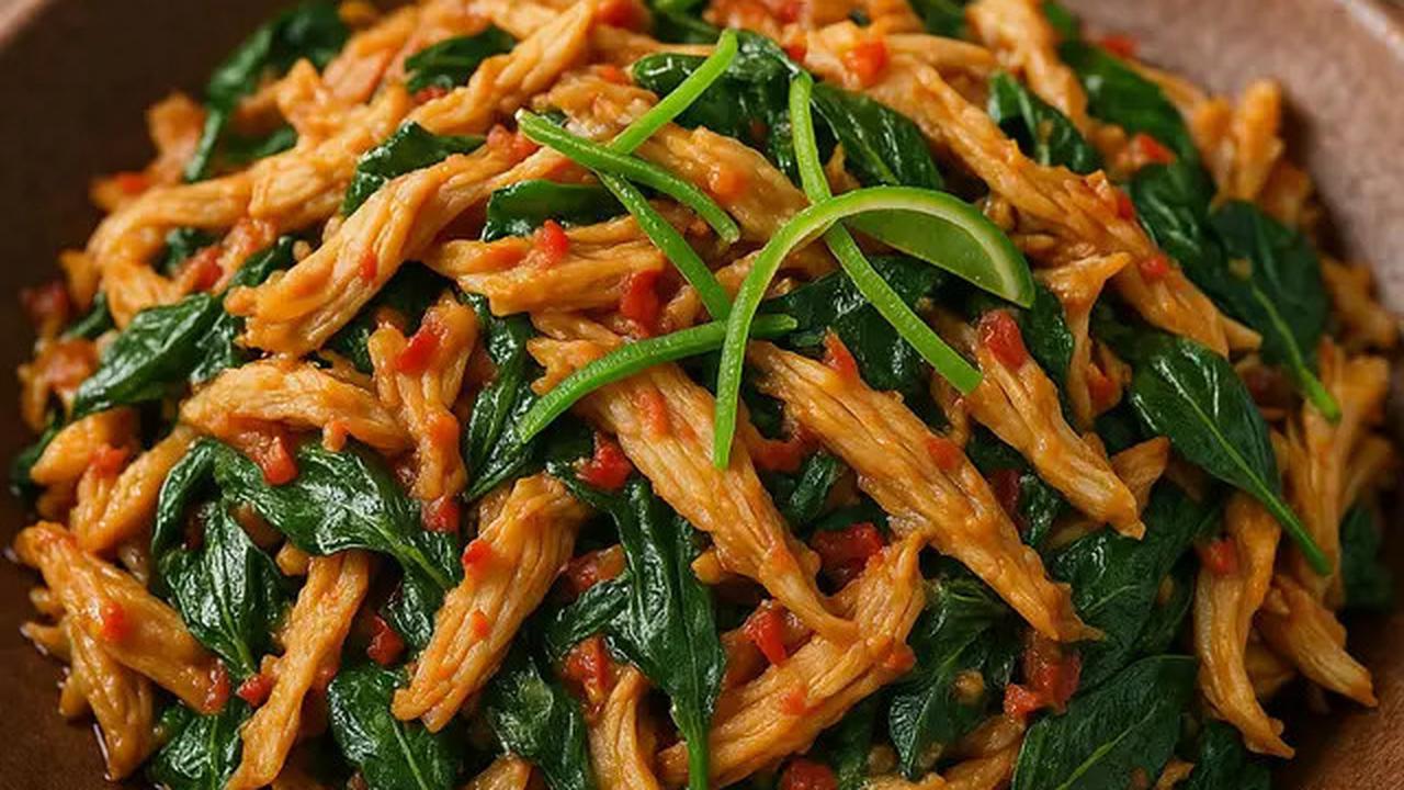 6 Resep Ayam Suwir Kemangi, Aroma dan Rasanya Bikin Tambah Nasi Terus