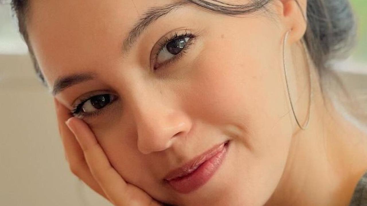 Profil Anggika Bolsterli, Artis Keturunan Swiss-Madiun