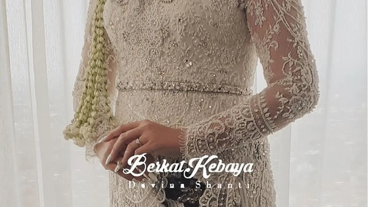 Potret Ayu Catherine Wilson dalam Balutan Kebaya Sunda Saat Menikah dengan Idham Masse