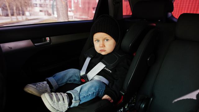 Ilustrasi melakukan perjalanan bersama anak