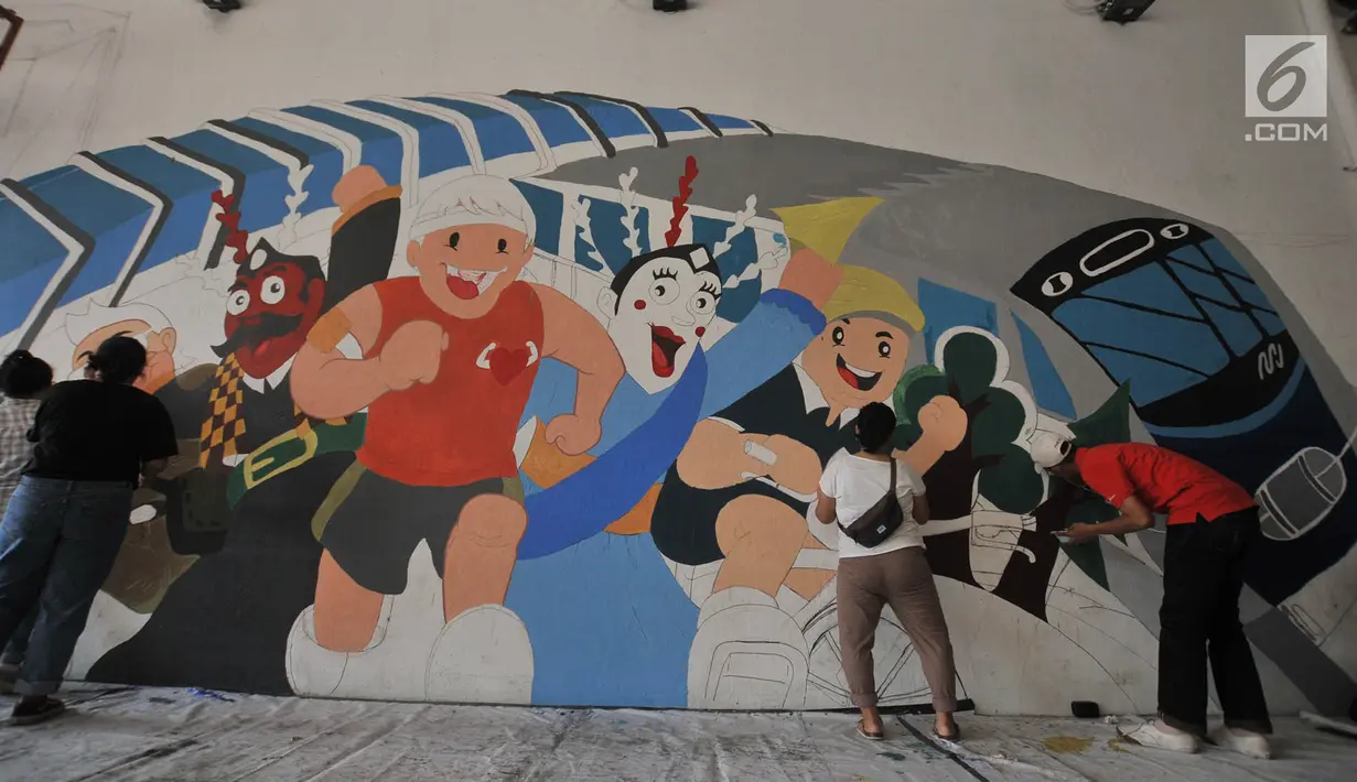 Seniman saat membuat mural Wajah Baru Jakarta di terowongan Jalan Kendal, Jakarta, Kamis (20/6/2019). Mural tersebut dibuat dalam rangka menyambut HUT ke-492 DKI Jakarta sekaligus mempercantik lingkungan. (merdeka.com/Iqbal S. Nugroho)
