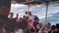 Uji Nyali Penyebrangan ke Gili Trawangan, Penumpang Histeris karena Ombak tapi Tak Pakai Jaket Pelampung
