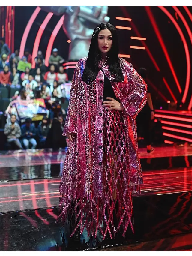 Potret Terbaru Titi DJ Setelah 35 Tahun Berkarya, Nampak Cantik dan Awet Muda