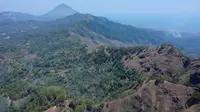 6 Fakta Menarik Gunung Inielika di Flores NTT, Terkenal Sebagai Sumber Air Panas Mengeruda