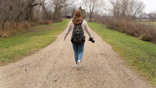 Manfaat Ruck Walking yang Bikin Jalan Kaki Jadi Lebih Efektif