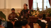 Presiden Jokowi  memberikan arahan pada acara silaturahmi dengan Teladan Nasional di Istana Negara, Jakarta, (18/8). Dalam pidatonya Presiden memotivasi para teladan nasional untuk senantiasa bergerak membangun bangsa. (Liputan6.com/Faizal Fanani) 