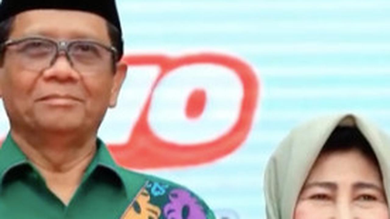 Kisah Romantis Mahfud MD Zaman Kuliah, Bonceng Kekasih Pakai Vespa Sampai Dapat Julukan Unik dari Dosen