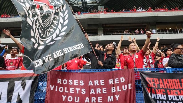 Suporter Timnas Indonesia Penuhi Tribun Suita City Football Stadium