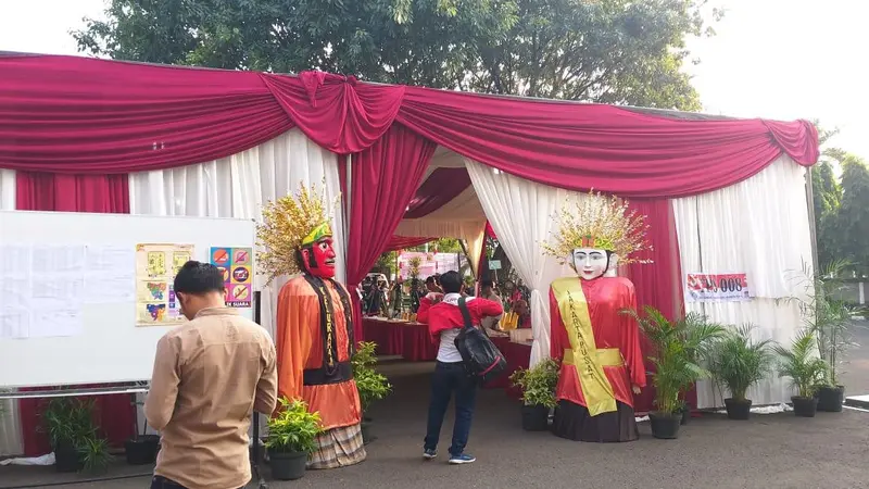 TPS 008 di pelataran kantor Lembaga Administrasi Negara di Gambir, Jakarta Pusat, tempat Jokowi akan mencoblos. (Liputan6.com/Lizsa Egeham)