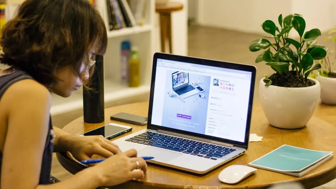 Ilustrasi sekolah online