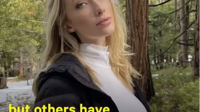 Kaylen Ward Jual Foto Tanpa Busana Demi Donasi Kebakaran di Australia