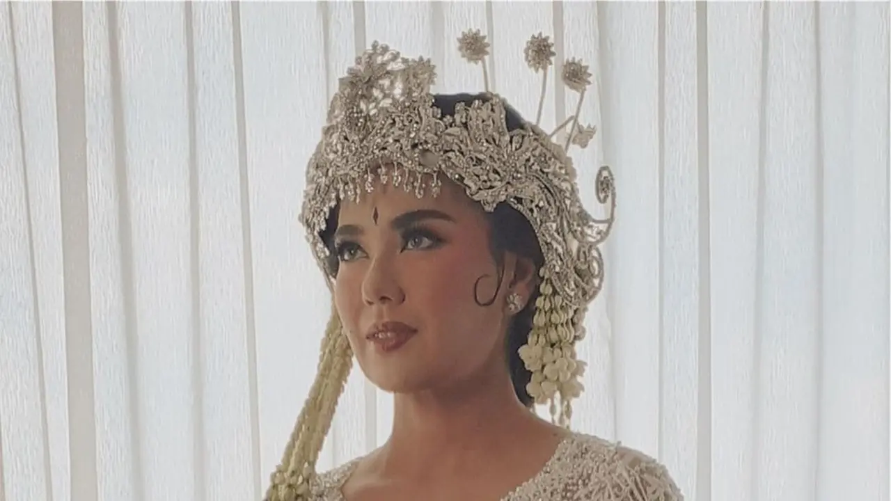 Pesona Catherine Wilson Pakai Kebaya Sunda di Hari Pernikahannya, Cantik Paripurna