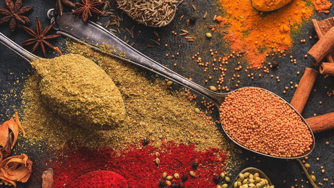 Semua rempah dan bumbu di atas dapat memberikan manfaat kesehatan jika dikonsumsi dalam jumlah yang sesuai sebagai bagian dari pola makan yang seimbang.