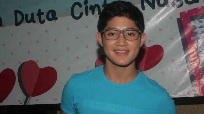 Koleksi Sepatu, Teuku Rassya Berburu Hingga ke Amerika - News