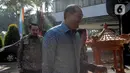 Mantan Menteri Perdagangan M Lutfi tiba untuk menjalani pemeriksaan di Gedung Bundar Kejaksaan Agung, Jakarta, Rabu (9/8/2023). M Lutfi diperiksa sebagai saksi terkait kasus dugaan korupsi izin ekspor minyak sawit mentah (crude palm oil/CPO) dan turunannya, termasuk minyak goreng pada periode 2021-2022. (Liputan6.com/Faizal Fanani)