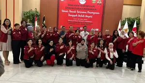 Srikandi Perhimpunan Donor Darah Indonesia (PDDI) melakukan aksi donor darah untuk kemanusiaan di Sekolah polisi Wanita, Jalan Ciputat Raya, Lebak Bulus, Jakarta Selatan, Jumat (26/4/2024). (Ist).