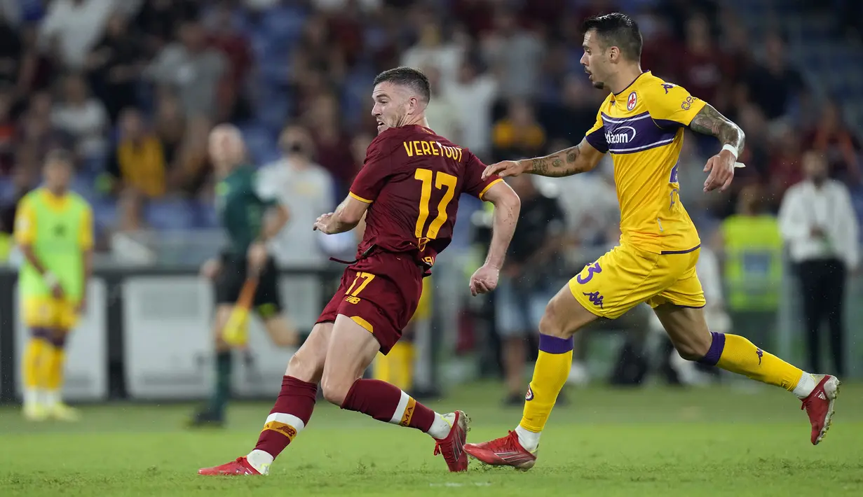 Jordan Veretout. Gelandang berusia 28 tahun yang kini memasuki musim ke-3 bersama AS Roma ini telah mencetak 3 gol. Di pekan pertama ia mencetak 2 gol saat menang 3-1 atas tim tamu Fiorentina. Pada pekan kedua ia mencetak 1 gol saat menang 4-0 atas tuan rumah Salernitana. (Foto: AP/Gregoria Borgia)