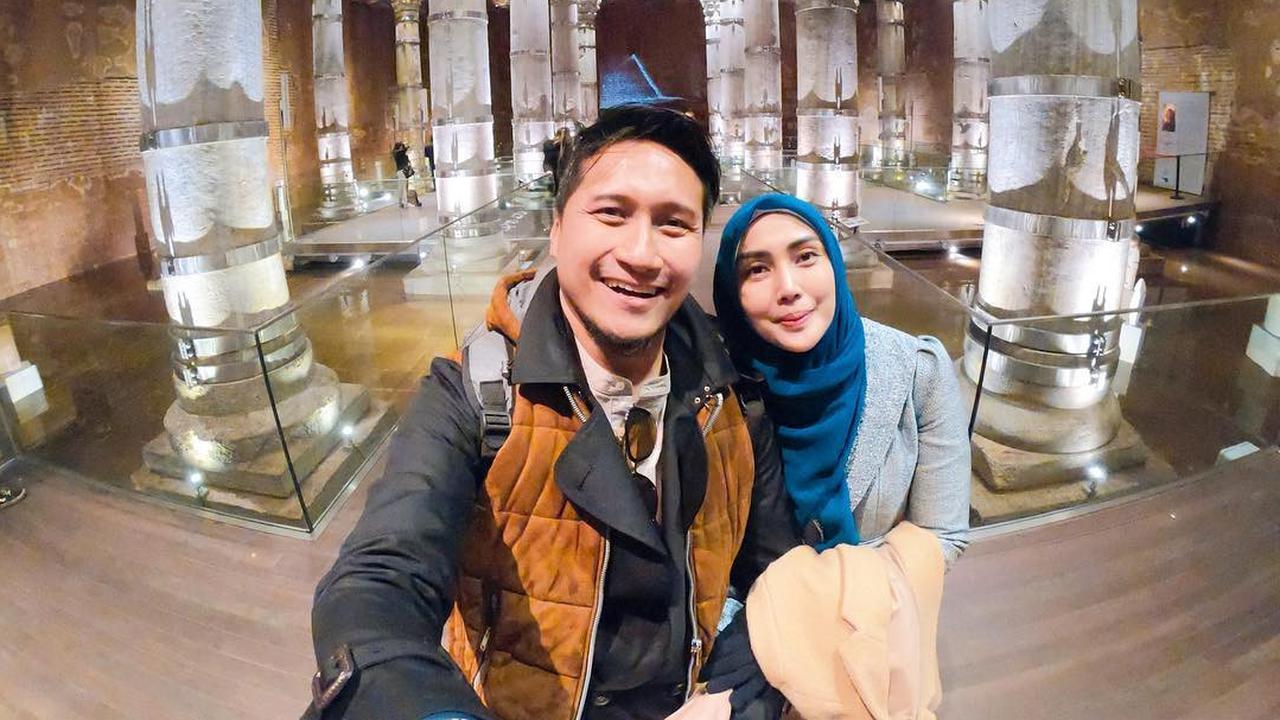 [Fimela] Arie Untung dan Fenita Arie