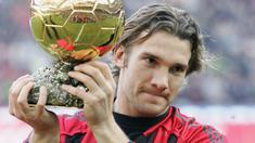 Andriy Shevchenko merupakan satu-satunya pemain Ukraina yang pernah meraih Ballon d'Or sampai saat ini. Ia tampil tajam bersama AC Milan pada musim 2003/2004 dengan menorehkan 24 gol. Berkatnya AC Milan berhasil rebut gelar Scudetto musim tersebut. (Foto: AFP/Paco Serinelli)