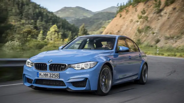 Sepasang Mobil Sport BMW Mengaspal Di Tanah Air