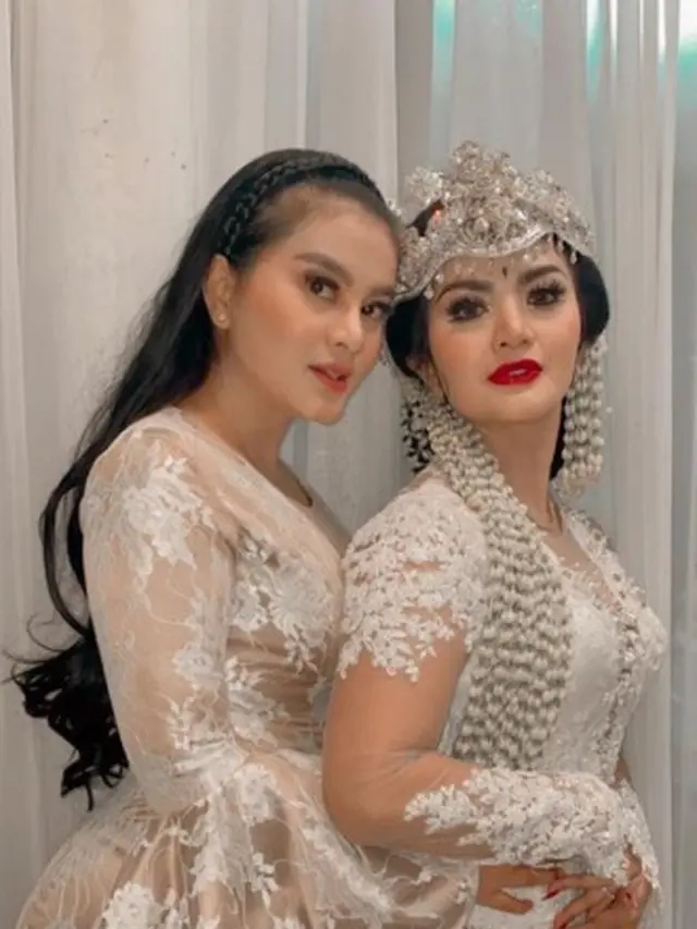 Lepas Masa Lajang, 7 Momen Pernikahan Gina Youbi Duo Racun