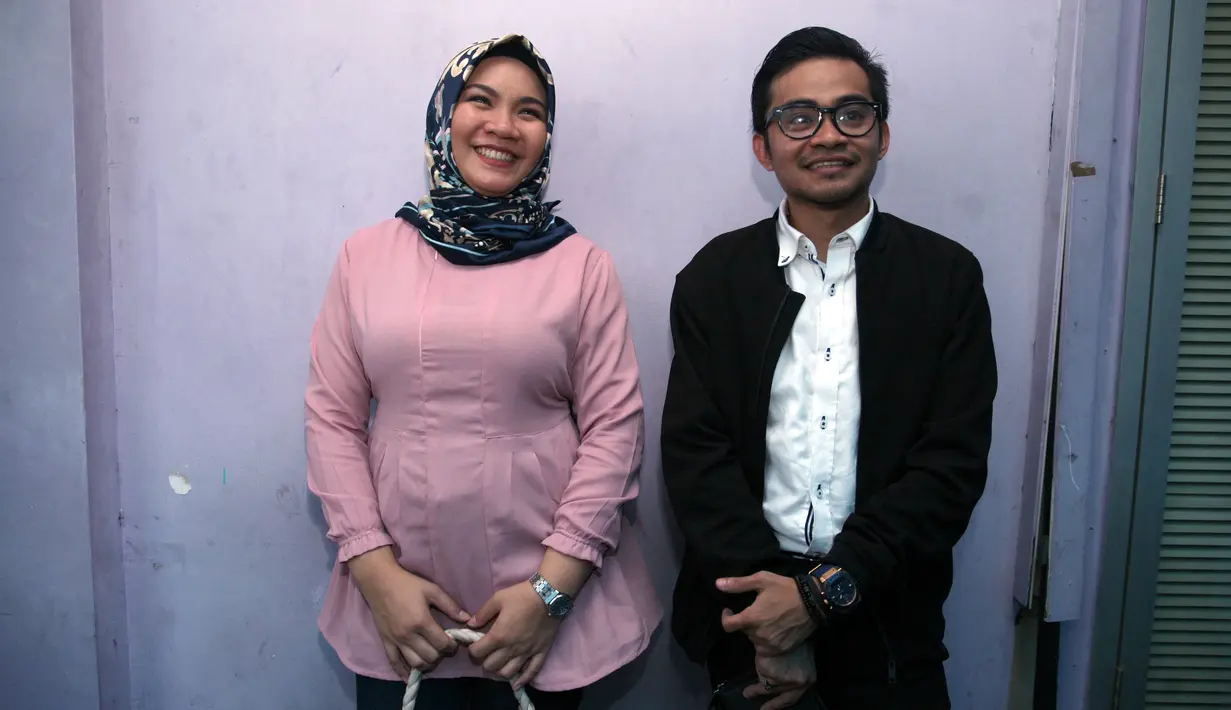 Masih ditempat yang sama, Georgia mengungkapkan kebulatan tekadnya untuk mengakhiri rumah tangga yang dibina sejak 25 Oktober 2014 silam. Ia juga mau ambil pusing meski kini tengah mengandung usia tiga bulan. (Nurwahyunan/Bintang.com)