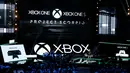  Kepala Microsoft Xbox Phil Spencer saat berbicara dalam Xbox E3 2016, Los Angeles , California , AS , 13 Juni 2016. Sony dan Microsoft sama - sama memperkenalkan jagoan baru mereka untuk para pecinta game dunia.  (REUTERS/Lucy Nicholson)