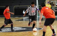 Keseruan Presiden Bolivia main bola bersama warganya