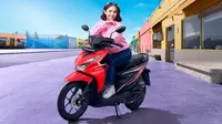 Cara Aman Naik Motor untuk Para Ladies Bertubuh Mungil (Wahana Honda)