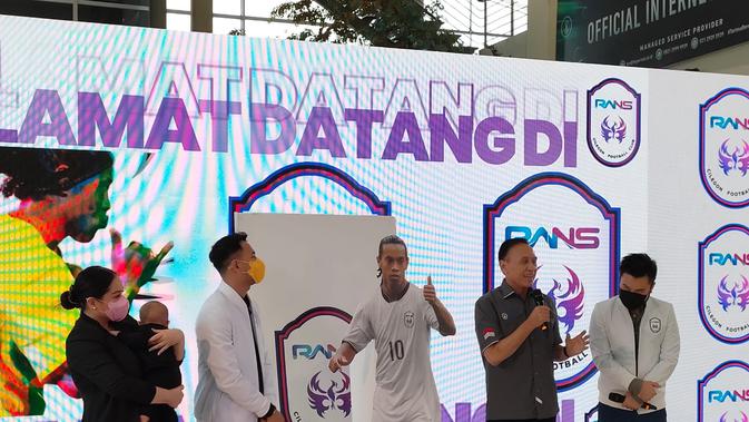 Bos RANS Cilegon FC Raffi Ahmad akan mendatangkan Ronaldinho ke Indonesia