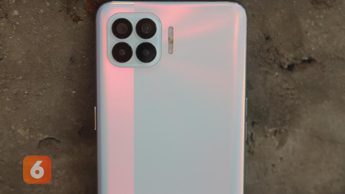 Oppo Reno4 F, kamera utama dengan frame kotak (/ Agustin Setyo W)