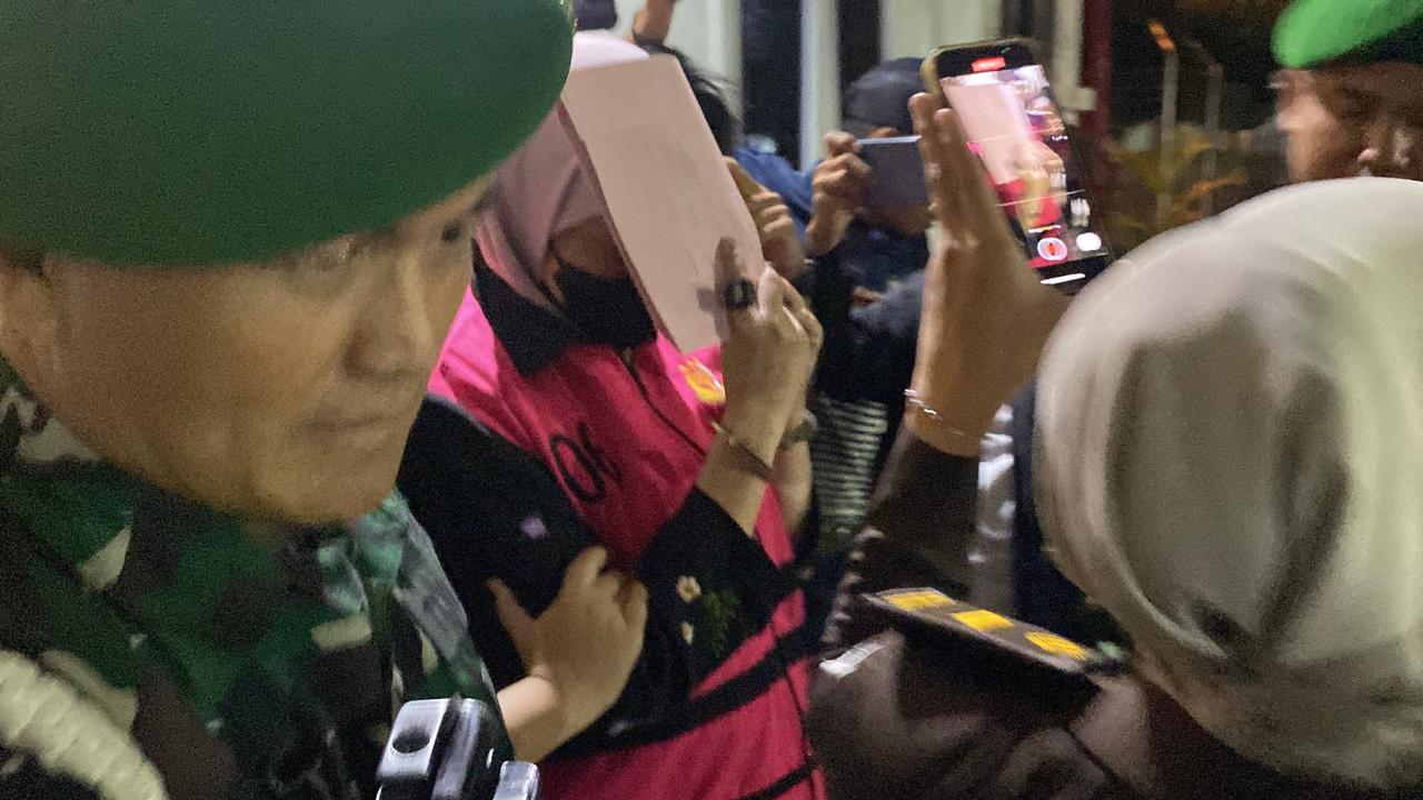Perempuan Manager Bank Pelat Merah Tilap Dana Nasabah hingga Rugikan Negara Rp17 Miliar