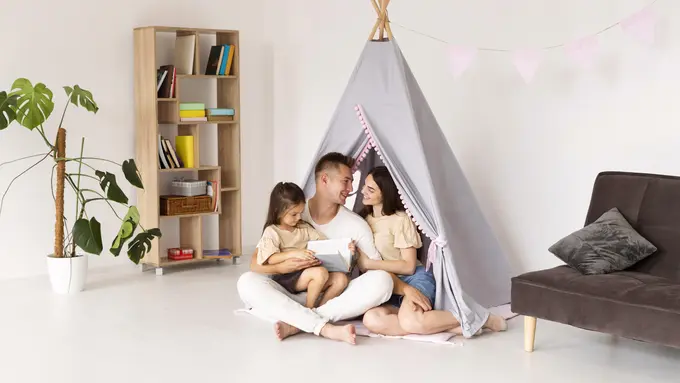 Ilustrasi berkemah, liburan di rumah